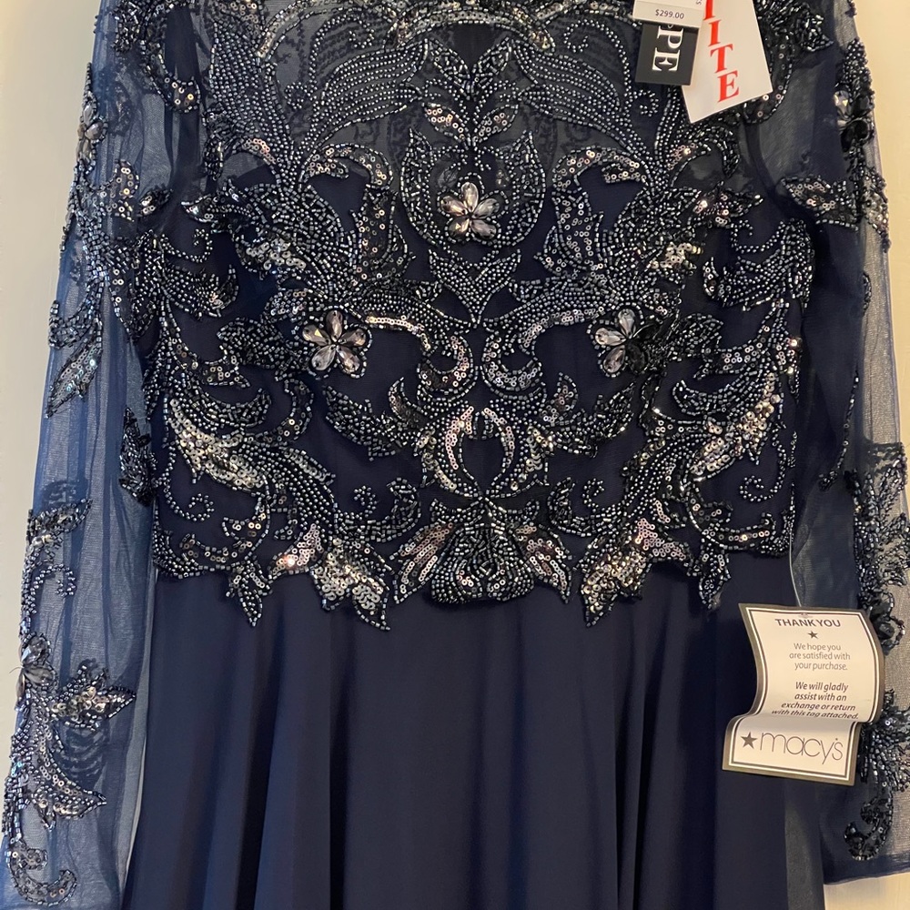 Dress - Picture 3 of 7